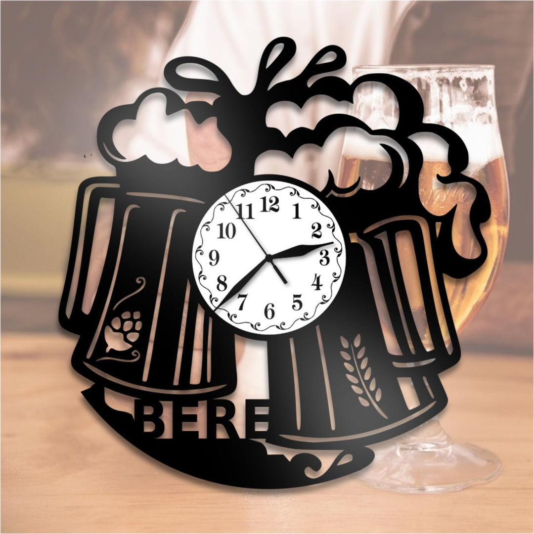 Ceas cadou cu halbe de bere - Cadouri Personalizate