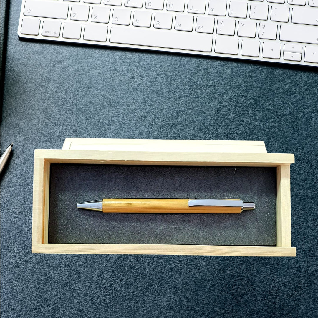 Бамбукова химикалка в дървена кутия Персонализирана