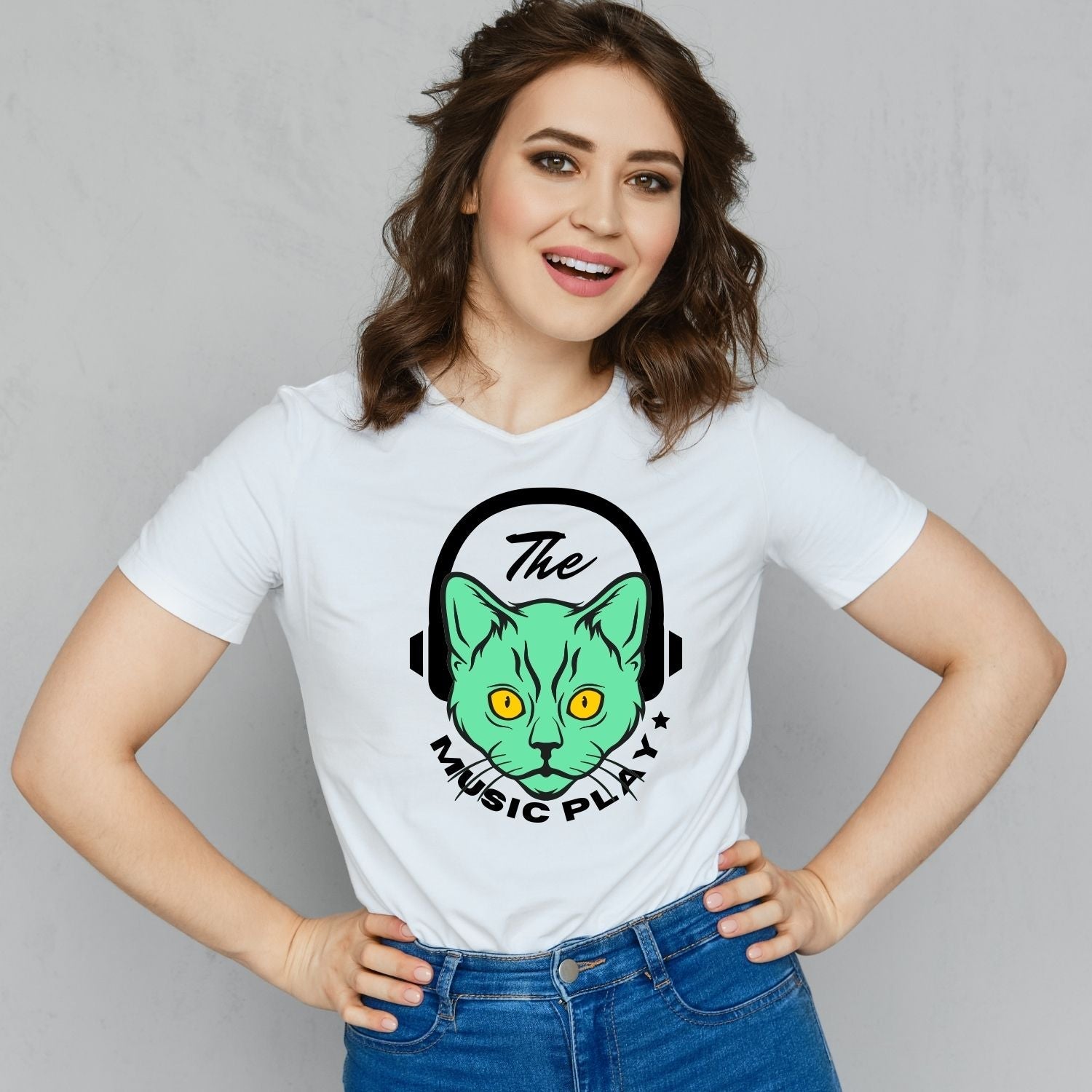 Tricou "the music play" - Cadouri Personalizate