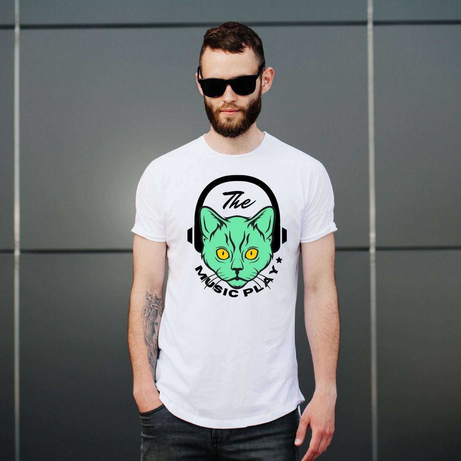 Tricou "the music play" - Cadouri Personalizate