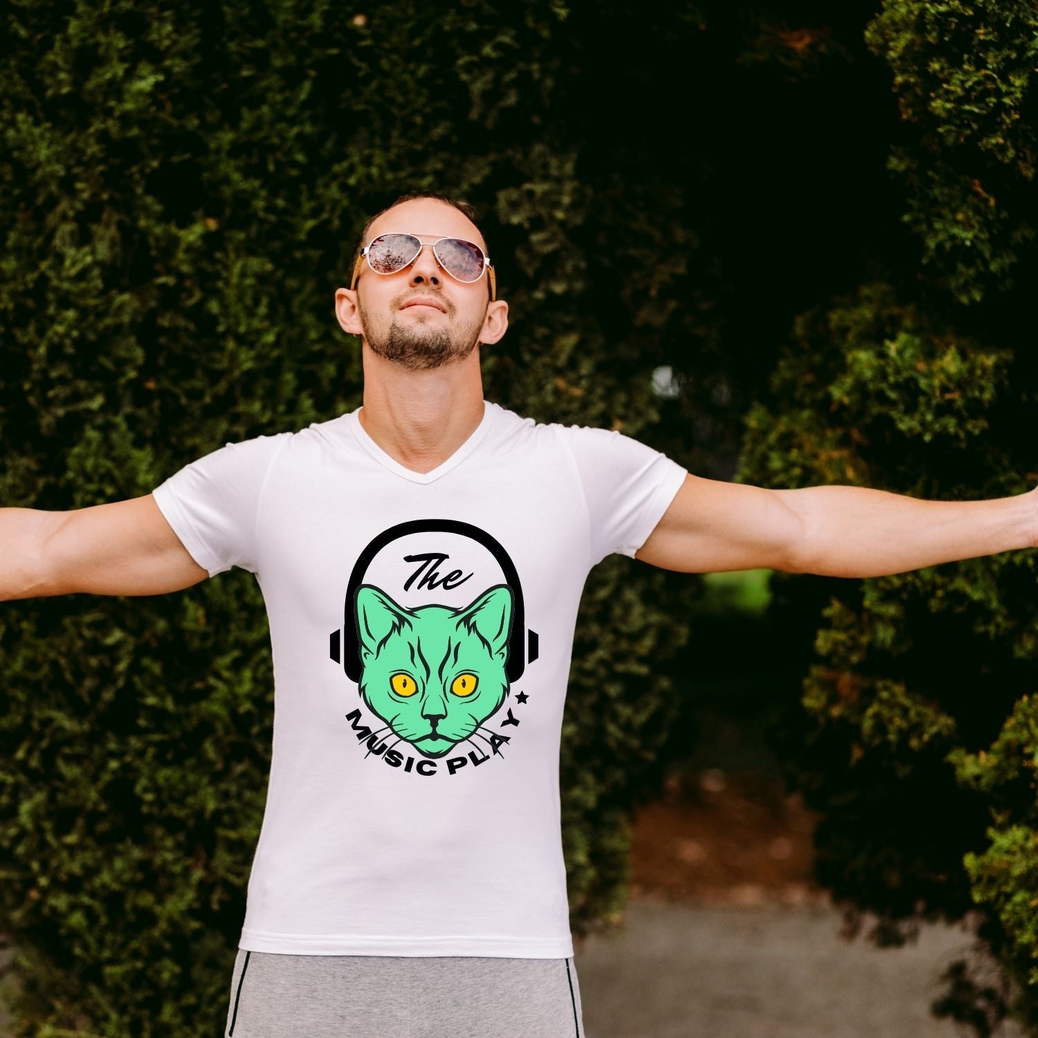 Tricou "the music play" - Cadouri Personalizate