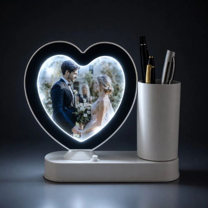 Oglindă Magică Inimă cu Suport de Pixuri Personalizată - Atelier Magic