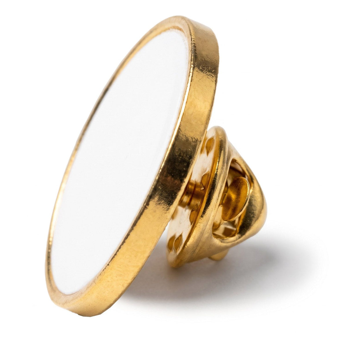 Pin auriu rotund văzut lateral, cu prindere metalică tip fluture