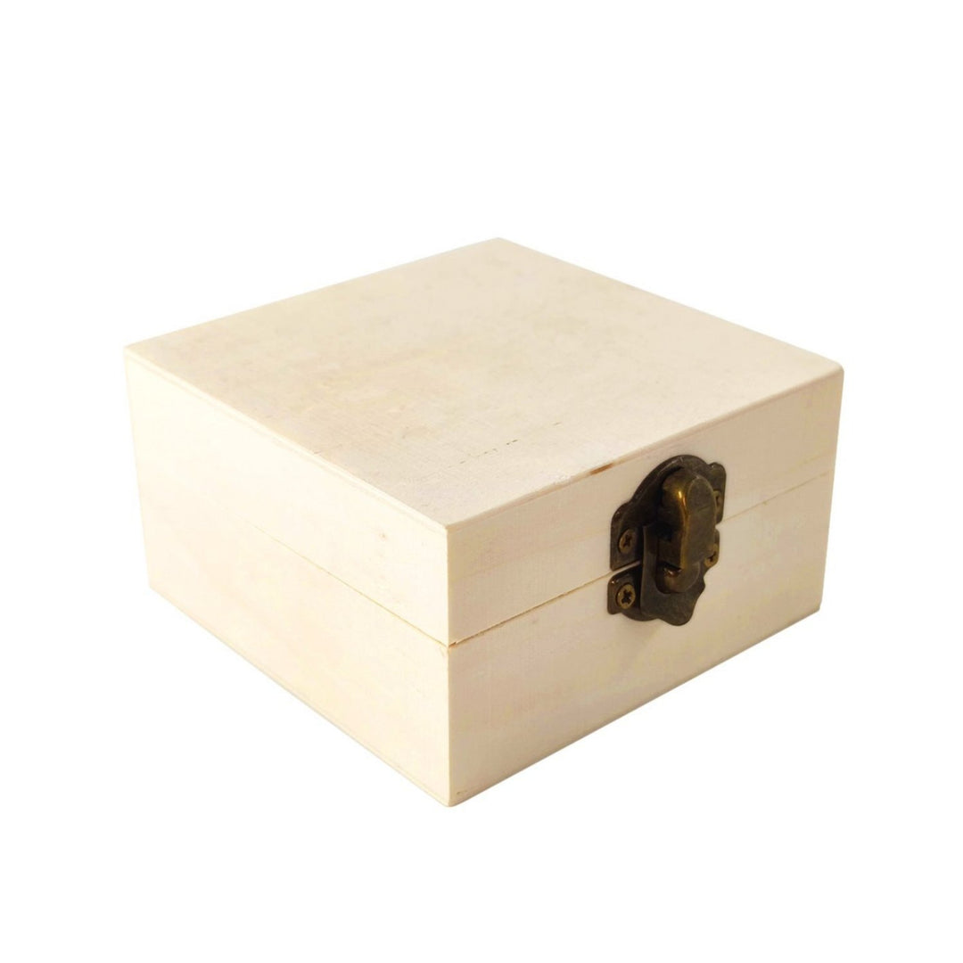 Cutie de lemn pătrată personalizabilă - Cadouri Personalizate
