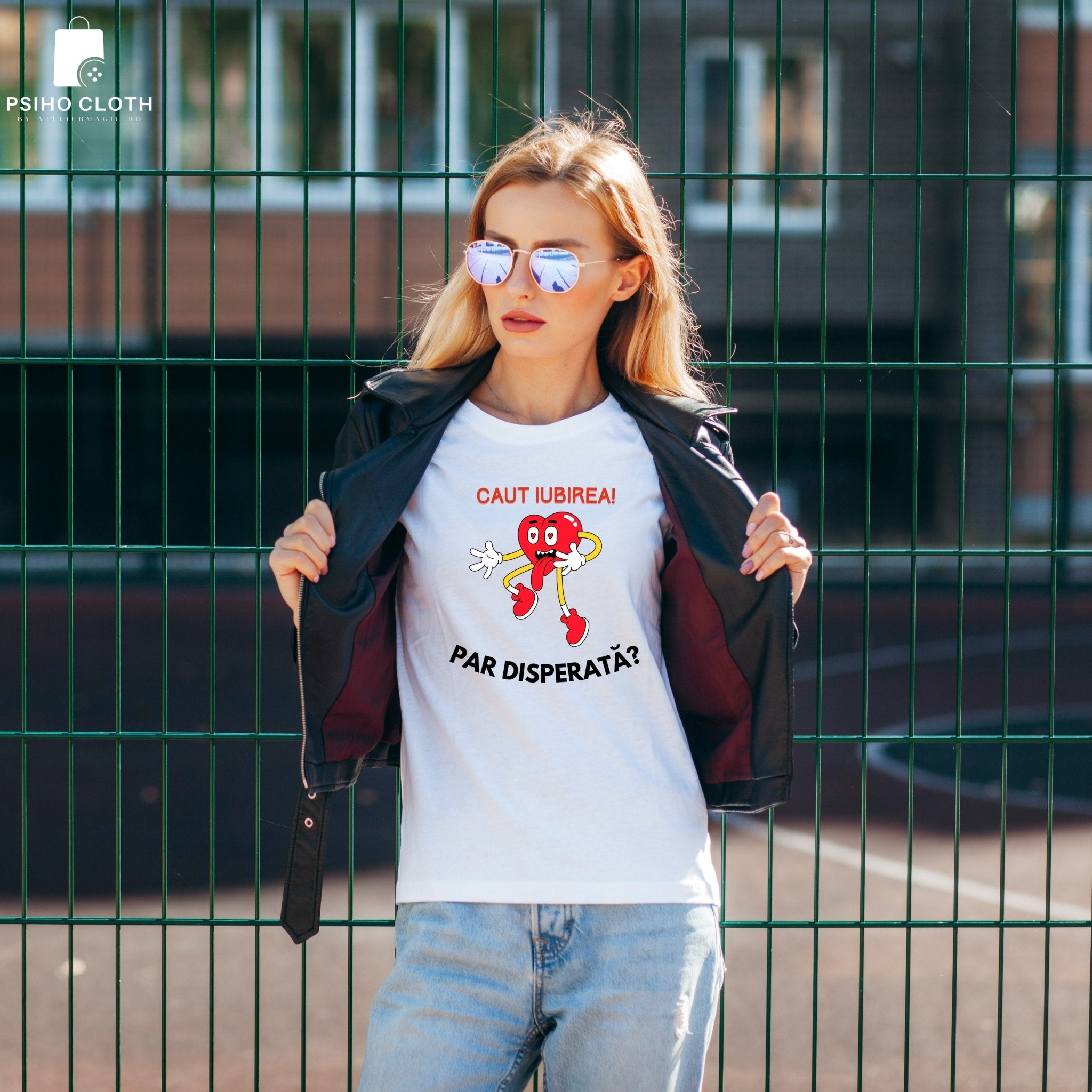 Tricou "Caut iubirea" - Cadouri Personalizate