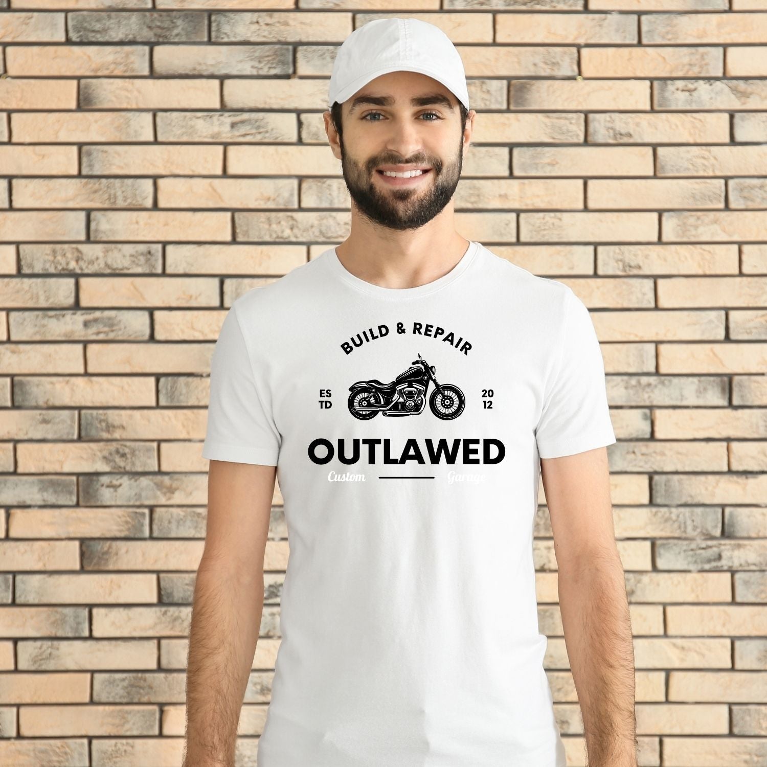 Tricou "outlawed" - Cadouri Personalizate